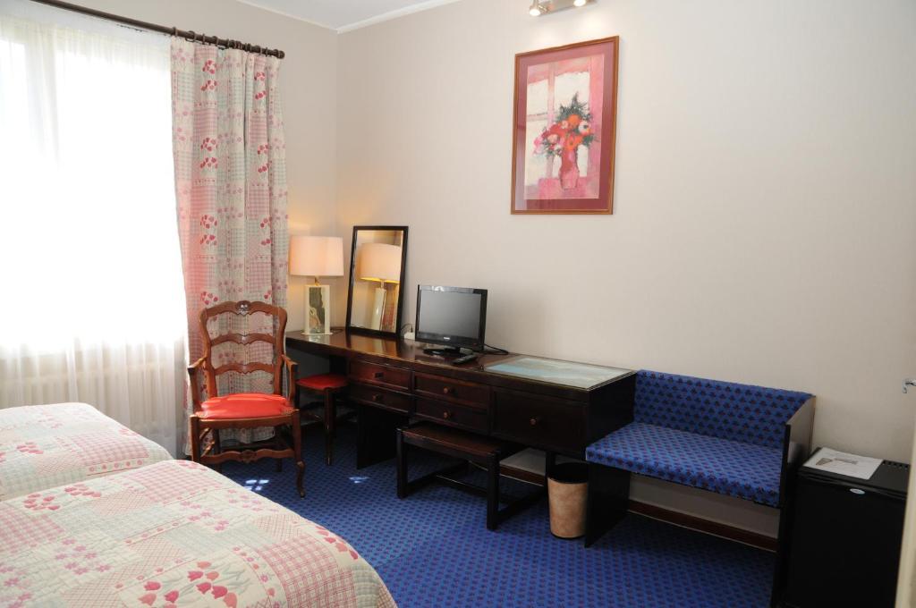 Grand Hotel Du Cours Sisteron Ruang foto
