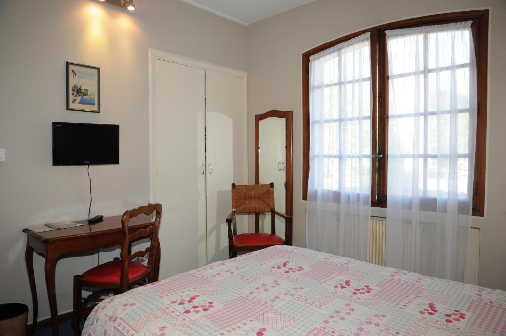 Grand Hotel Du Cours Sisteron Ruang foto